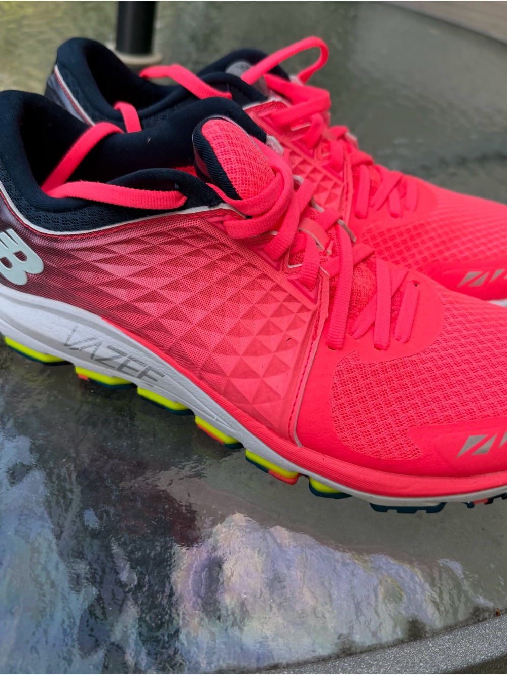 New Balance Women's Neon Orange Vazee Running Sneakers women’s sz 11